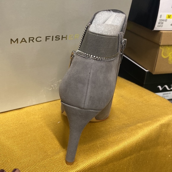 Size 8.5 suede ankle boot heel - Picture 4 of 4